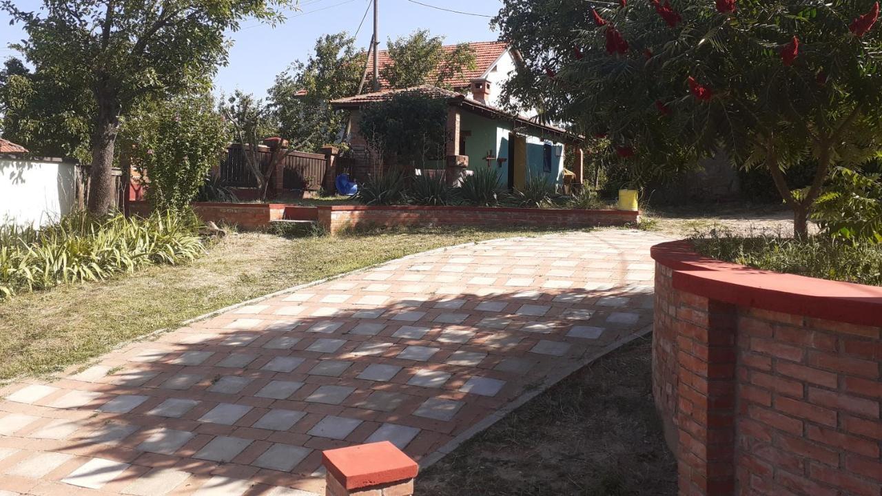 Village House Moo Moo Βράνιε Εξωτερικό φωτογραφία